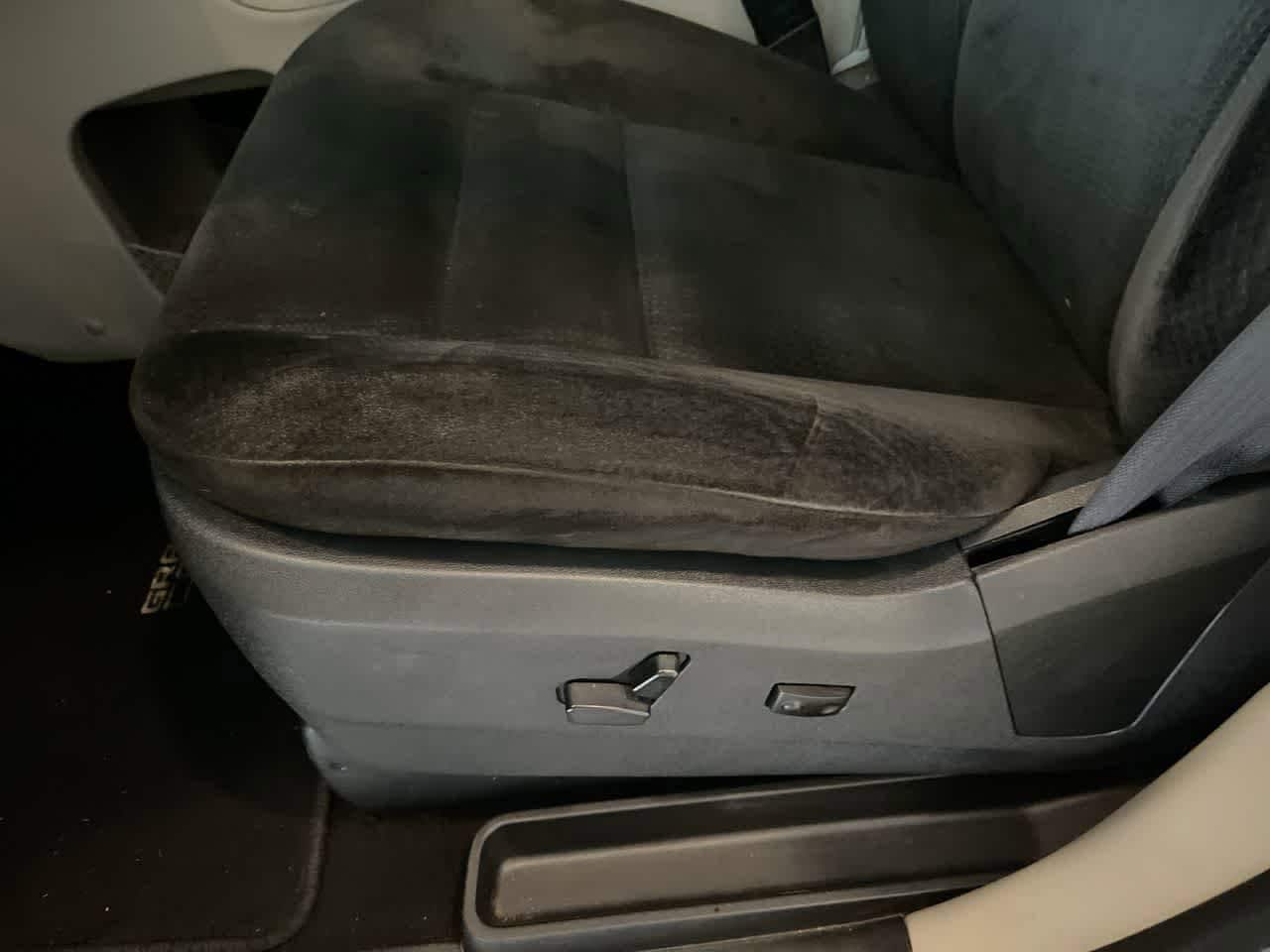 Thumbnail: 2016 Dodge Grand Caravan - 12