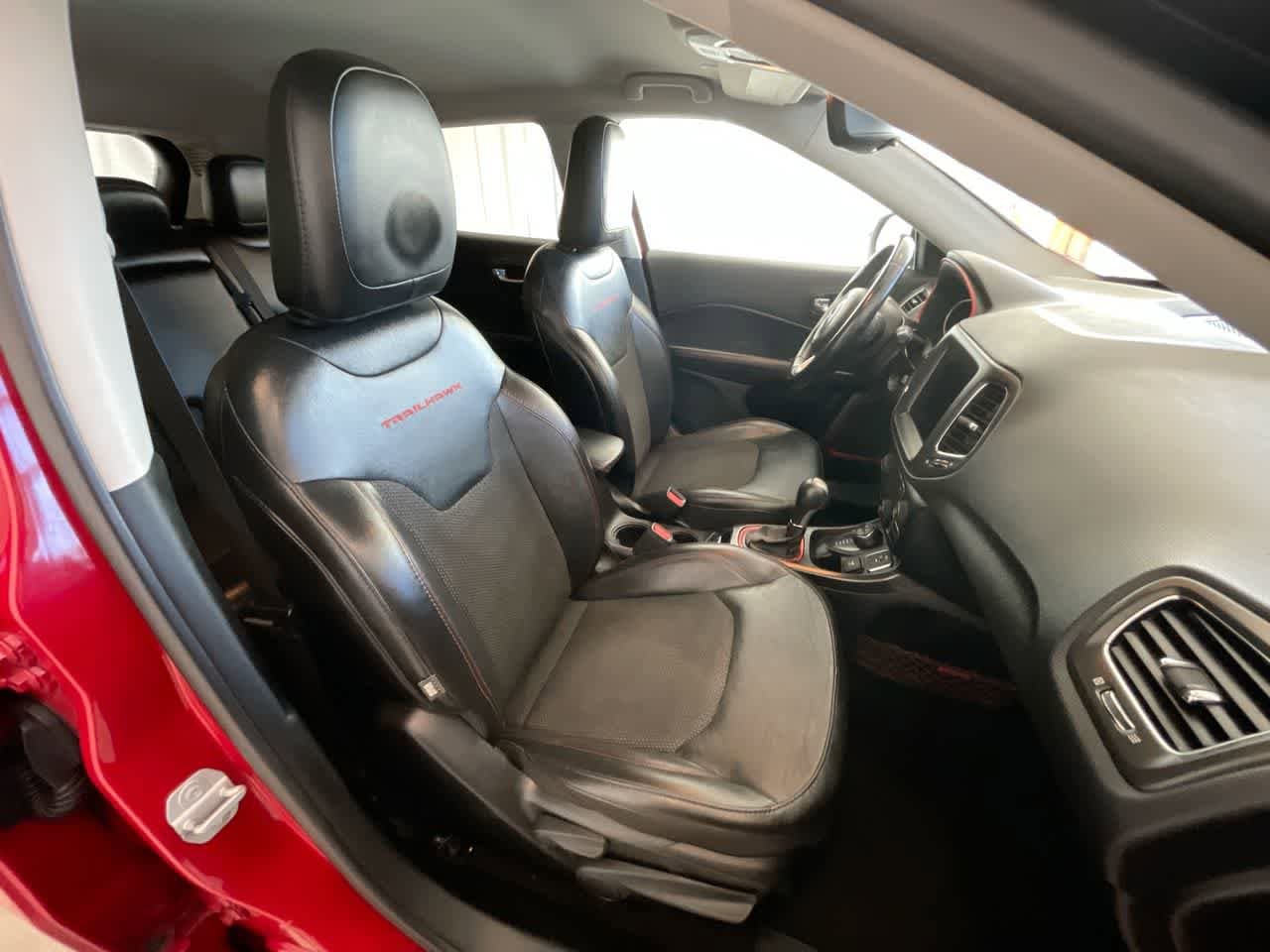 Thumbnail: 2020 Jeep Compass - 24