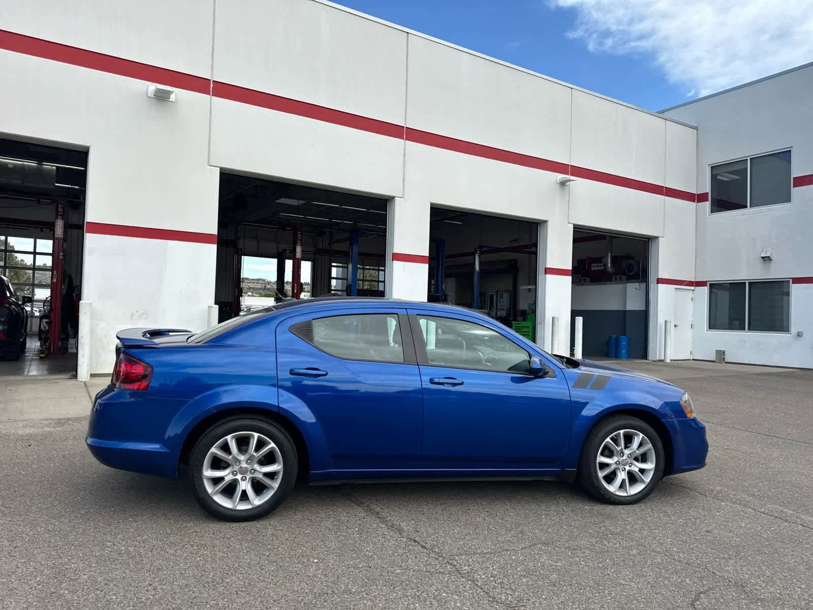 Thumbnail: 2014 Dodge Avenger - 6