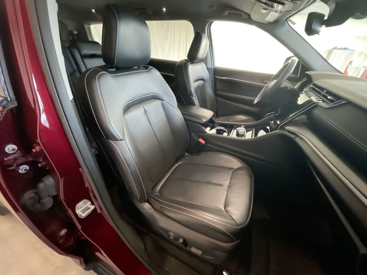 Thumbnail: 2021 Jeep Grand Cherokee L - 25