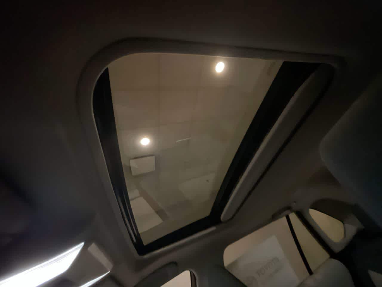 Thumbnail: 2025 Toyota RAV4 - 22