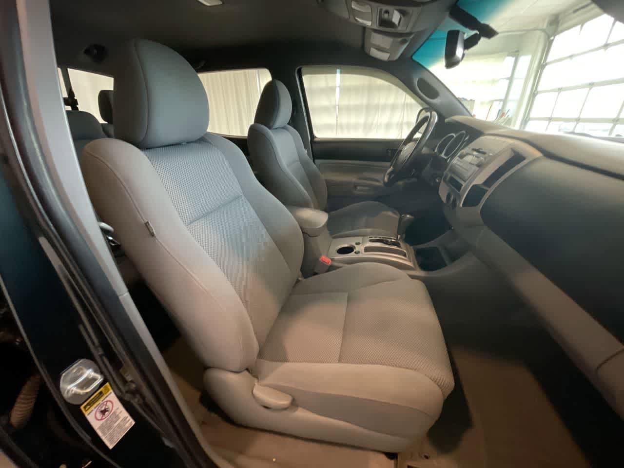 Thumbnail: 2011 Toyota Tacoma - 23