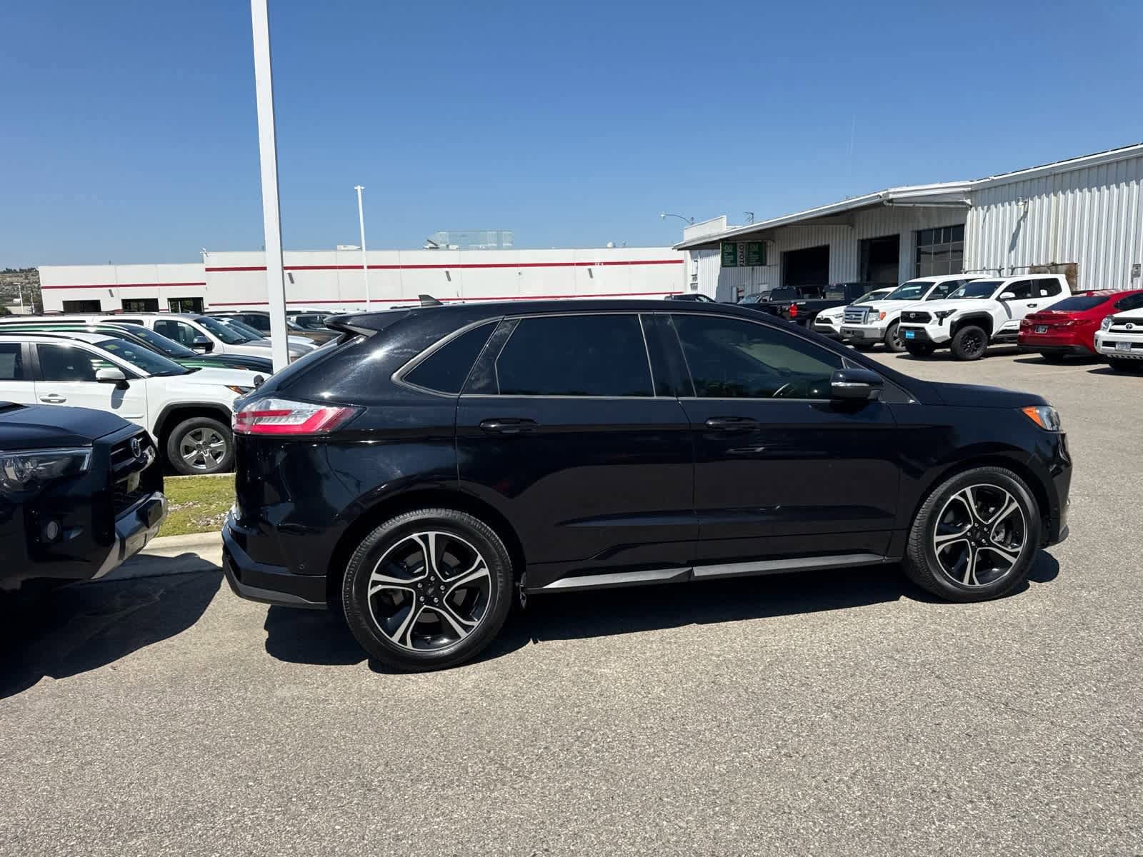Thumbnail: 2020 Ford Edge - 14