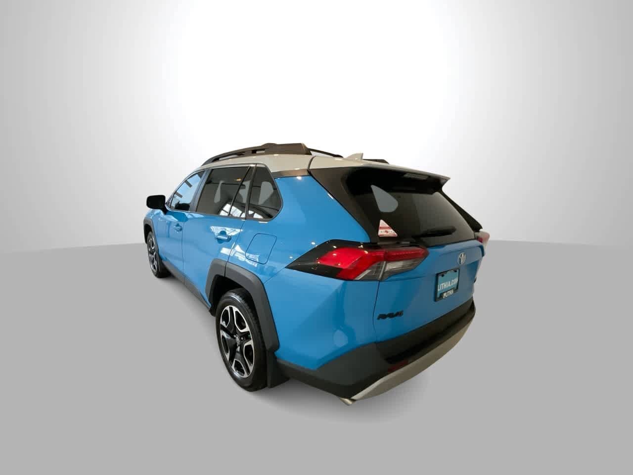Thumbnail: 2019 Toyota RAV4 - 6