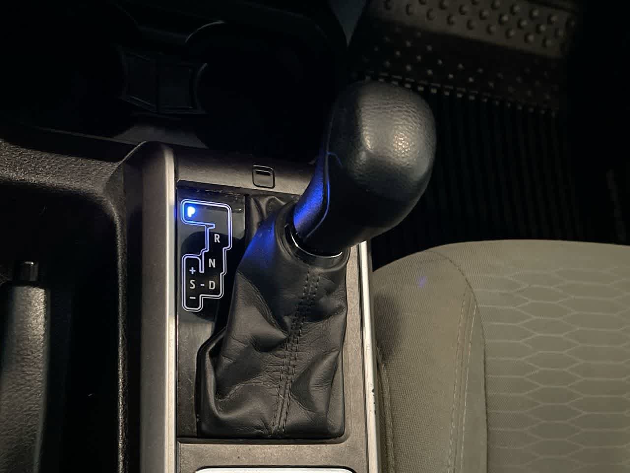 Thumbnail: 2016 Toyota Tacoma - 19