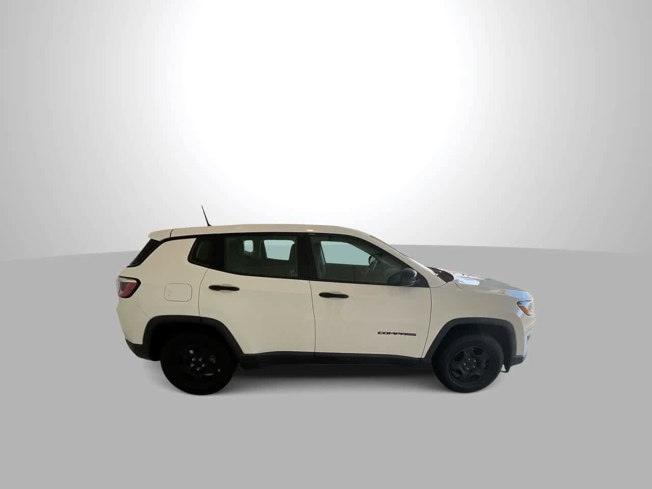 Thumbnail: 2018 Jeep Compass - 9
