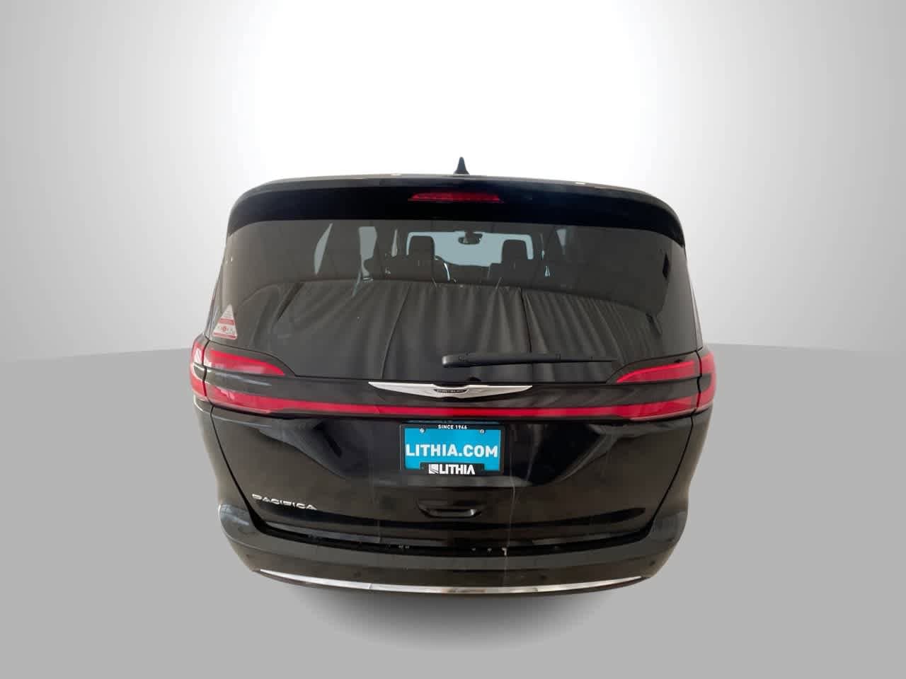 Thumbnail: 2025 Chrysler Pacifica - 7