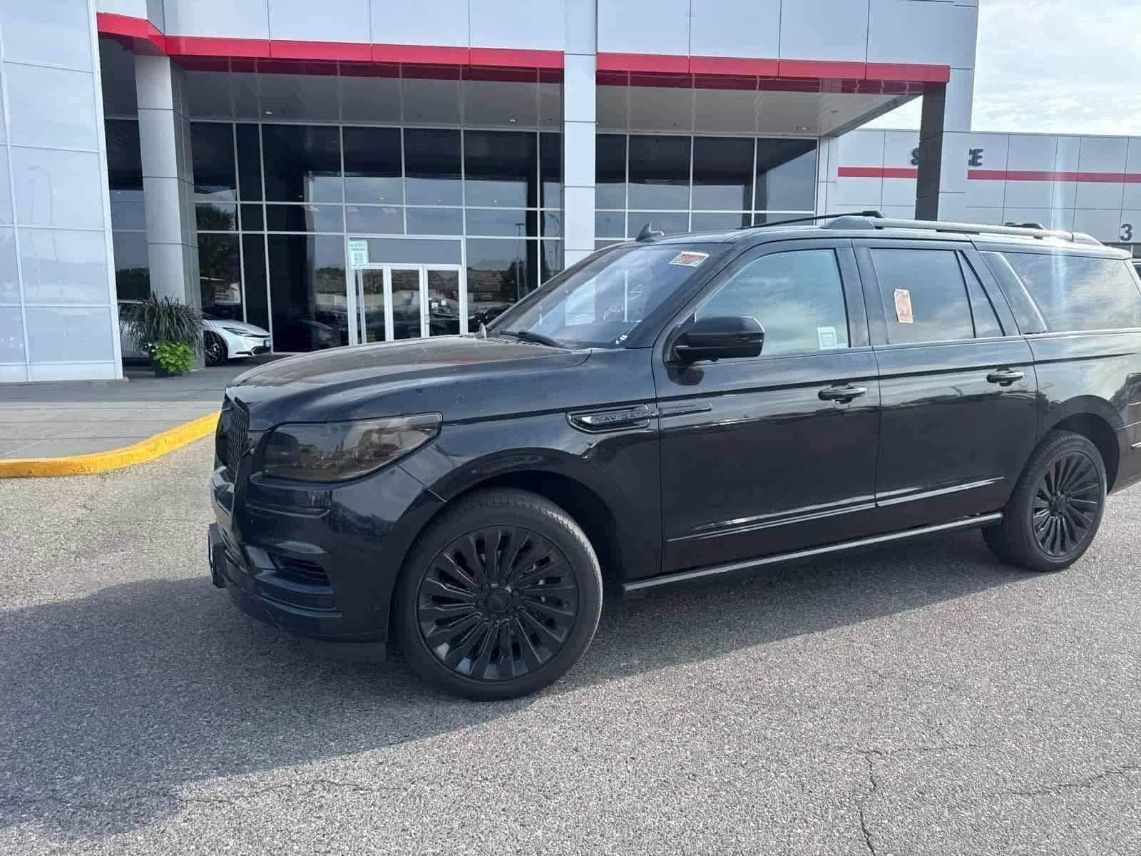 Thumbnail: 2019 Lincoln Navigator L - 3