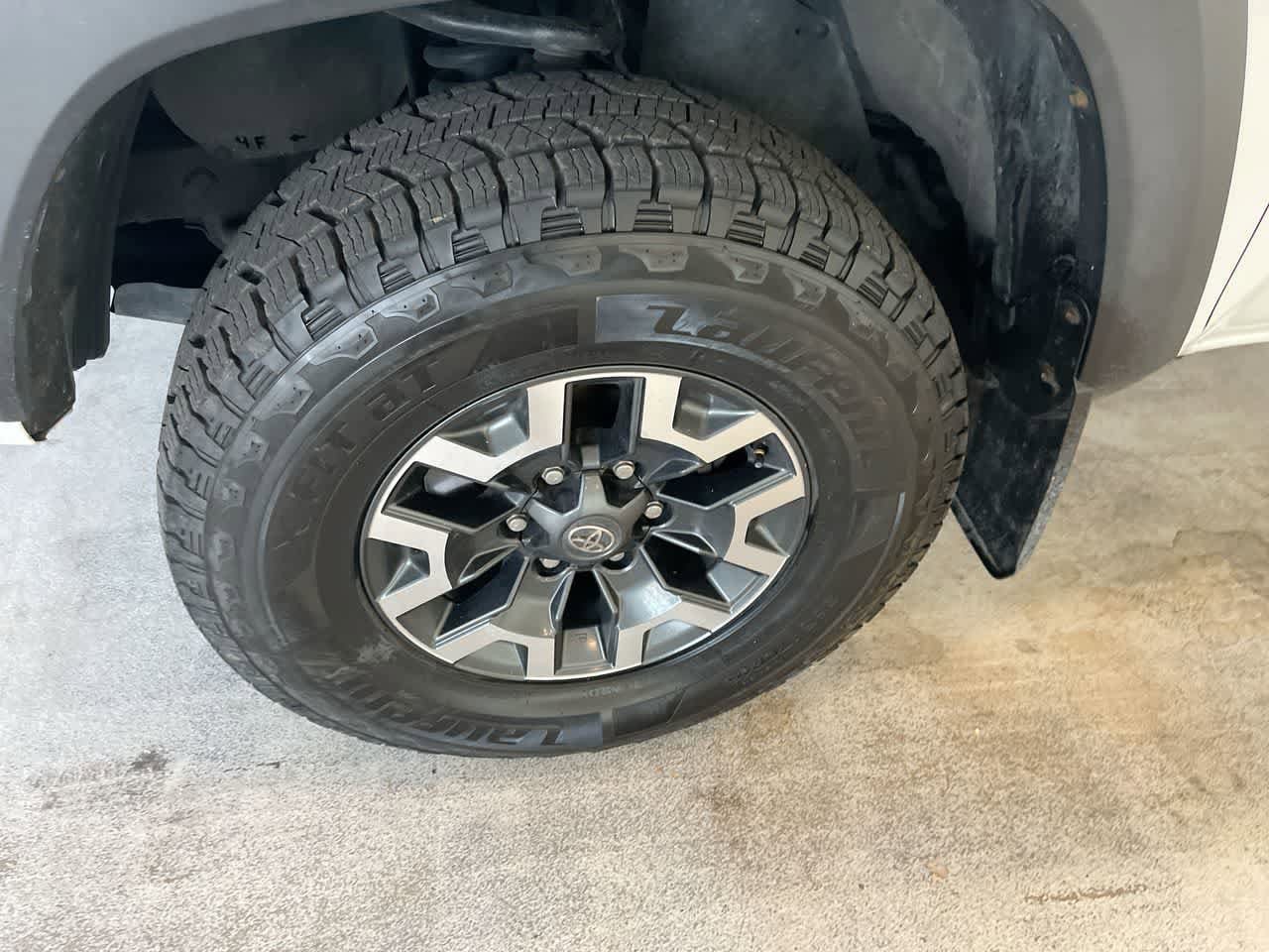 Thumbnail: 2018 Toyota Tacoma - 10