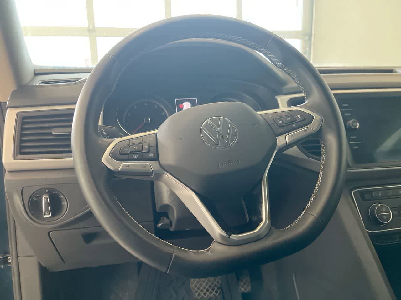 Thumbnail: 2021 Volkswagen Atlas - 14