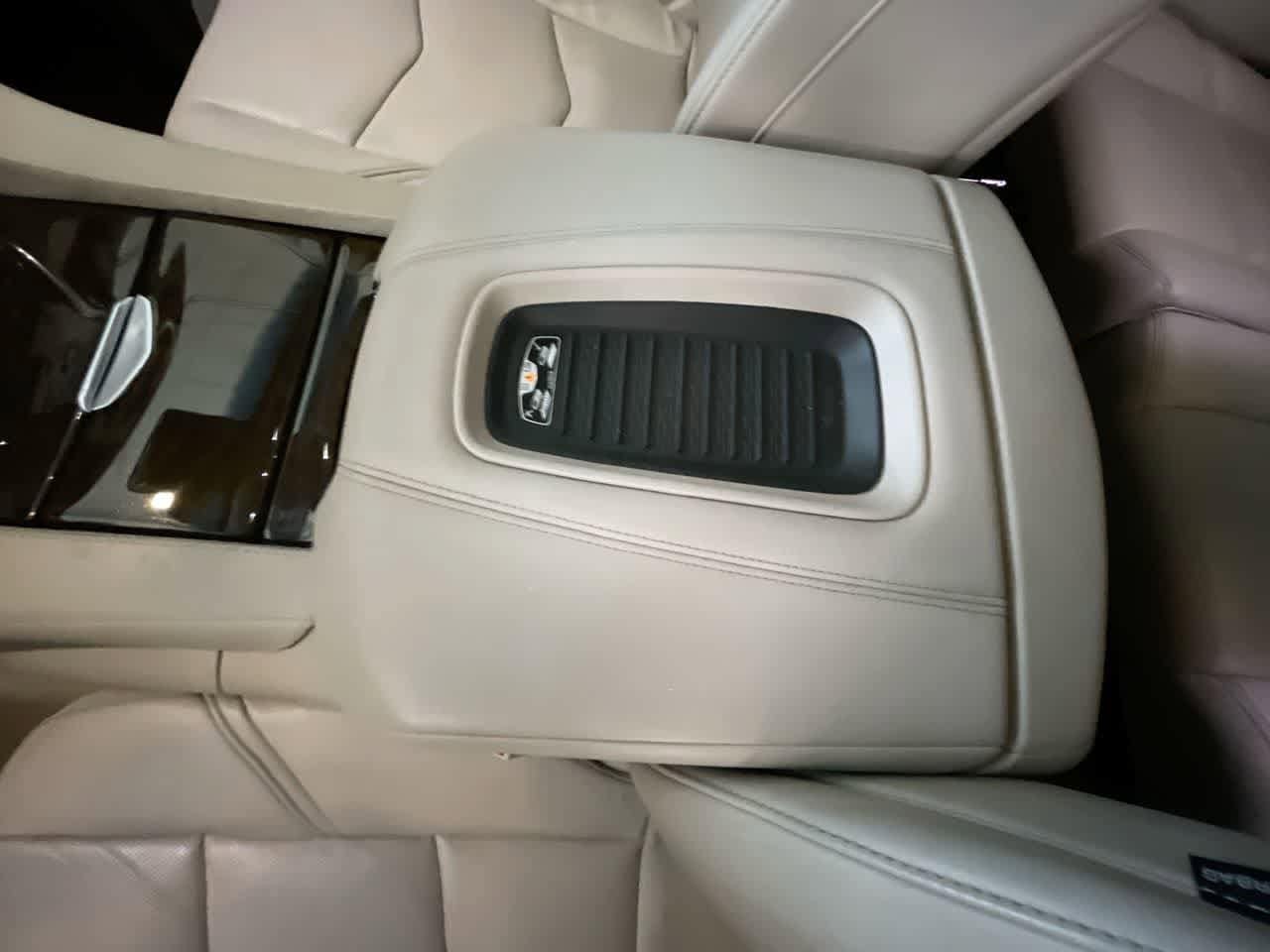 Thumbnail: 2019 Cadillac Escalade - 21