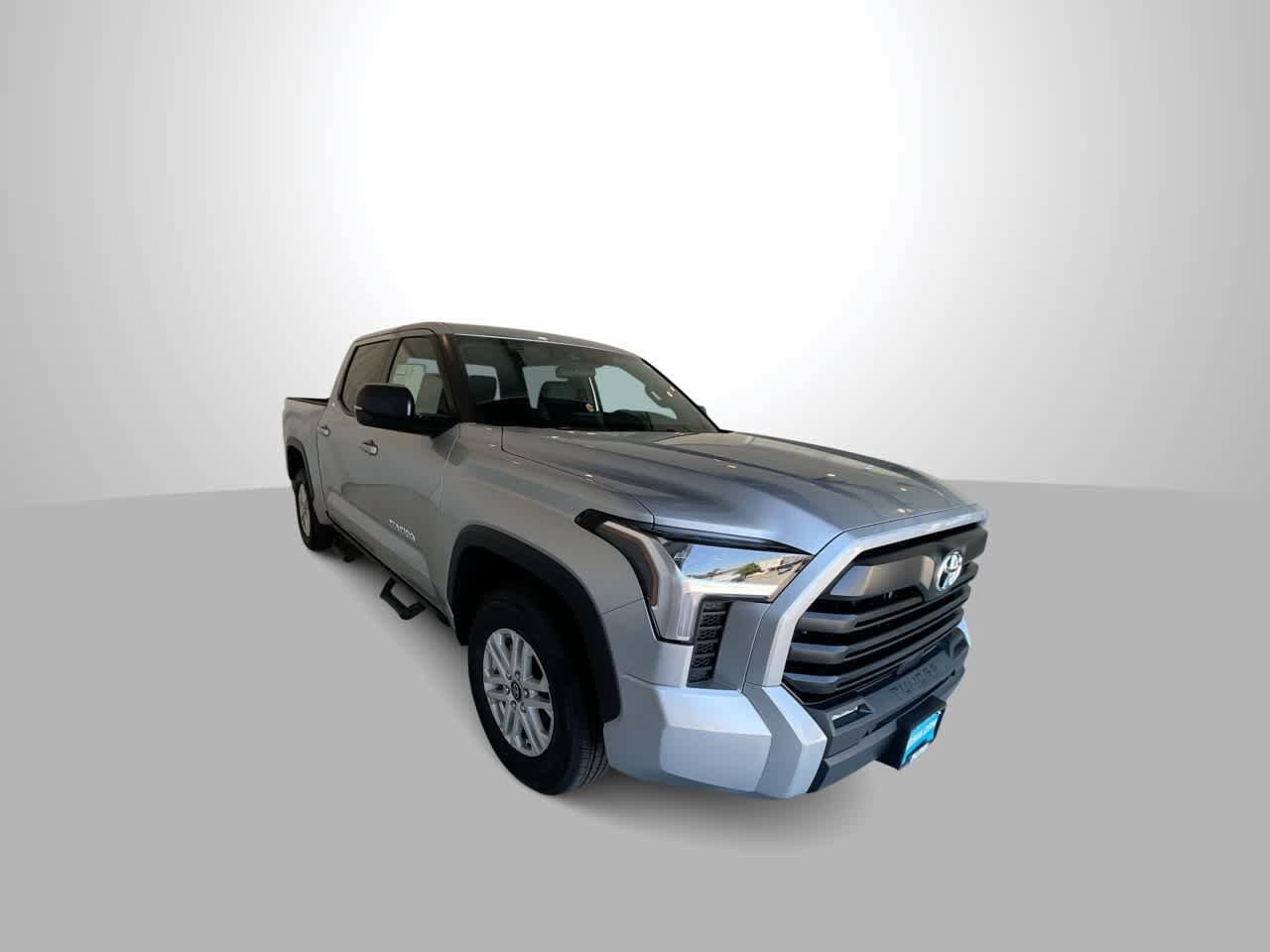 2025 Toyota Tundra SR5 CrewMax photo 2