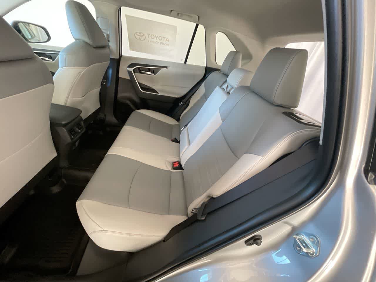 Thumbnail: 2025 Toyota RAV4 - 23