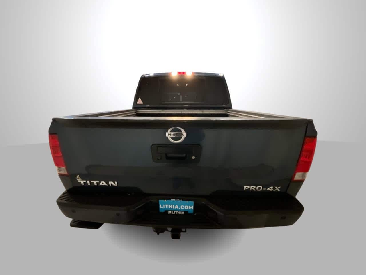 Thumbnail: 2014 Nissan Titan - 7