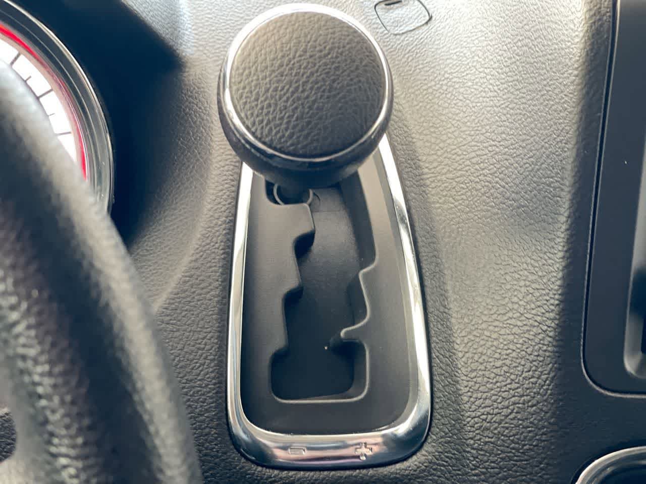 Thumbnail: 2019 Dodge Grand Caravan - 19