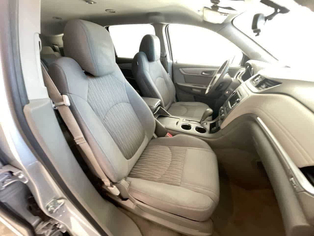 Thumbnail: 2016 Chevrolet Traverse - 22