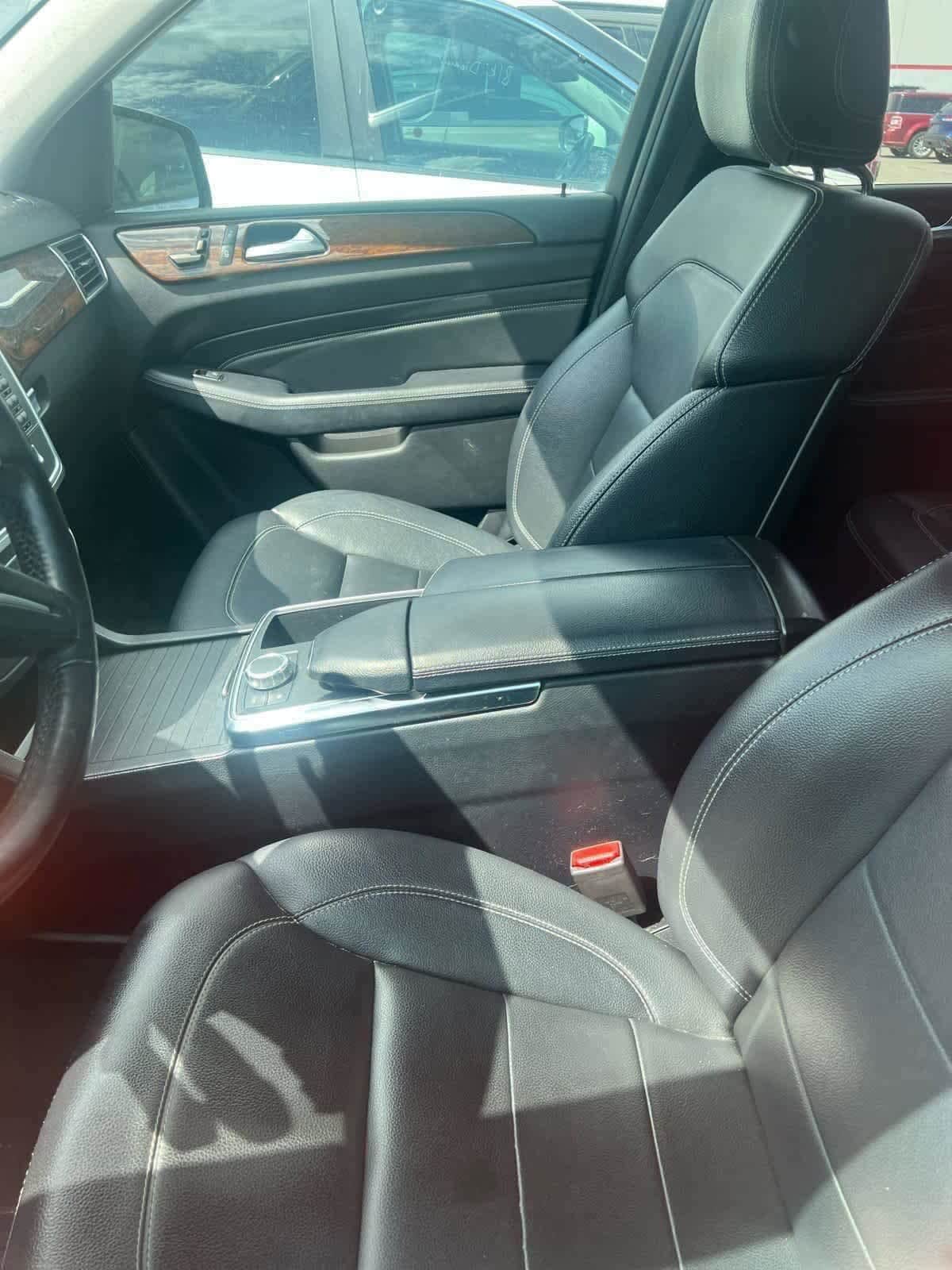 Thumbnail: 2012 Mercedes-Benz M-Class - 6