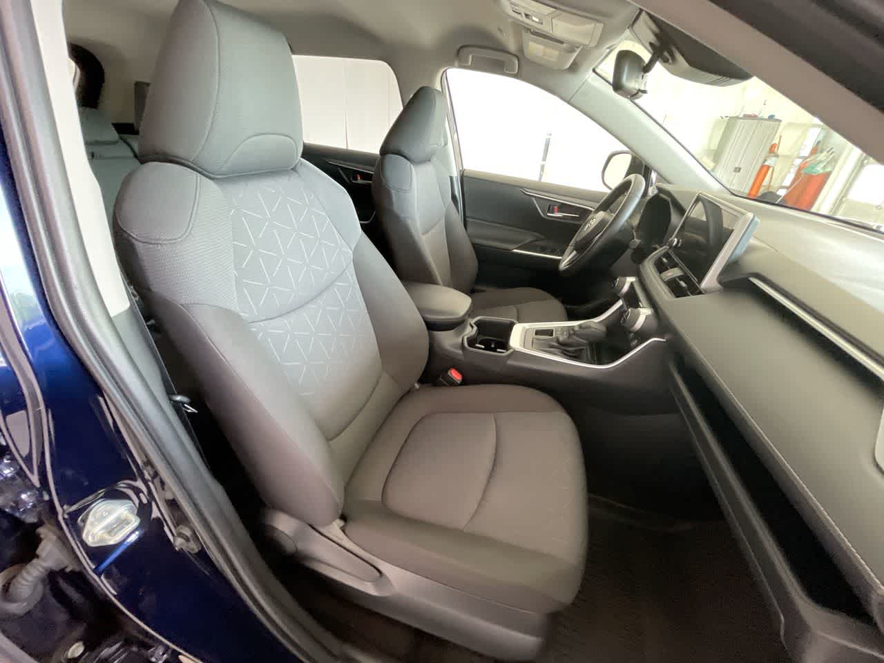 Thumbnail: 2025 Toyota RAV4 - 24