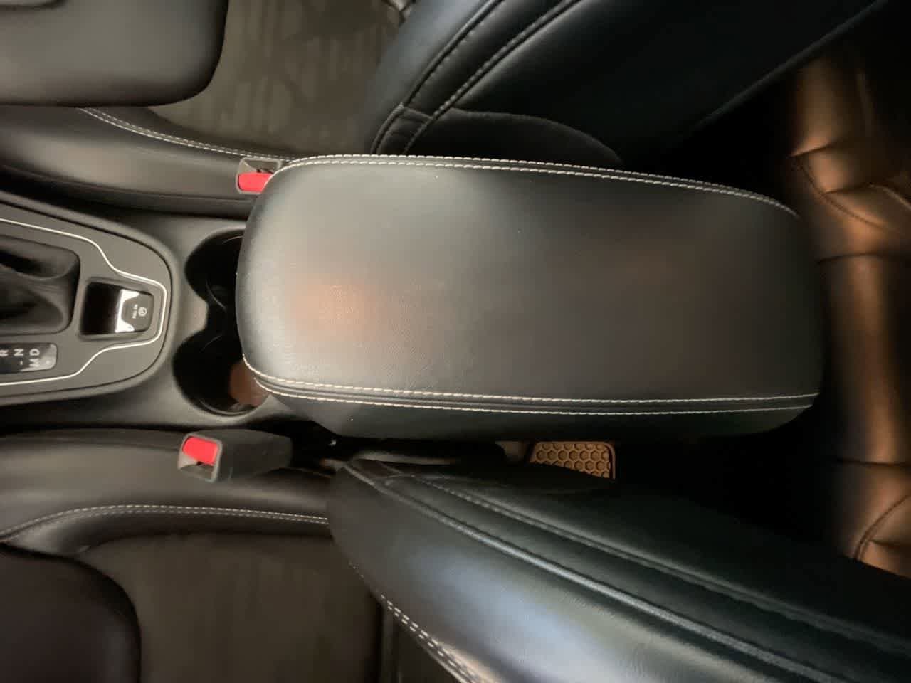 Thumbnail: 2022 Jeep Cherokee - 21