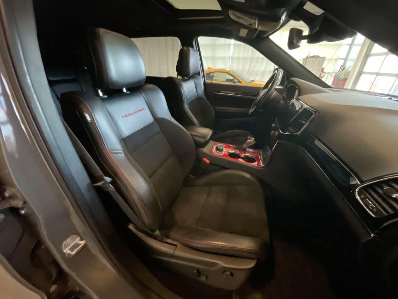 Thumbnail: 2019 Jeep Grand Cherokee - 26