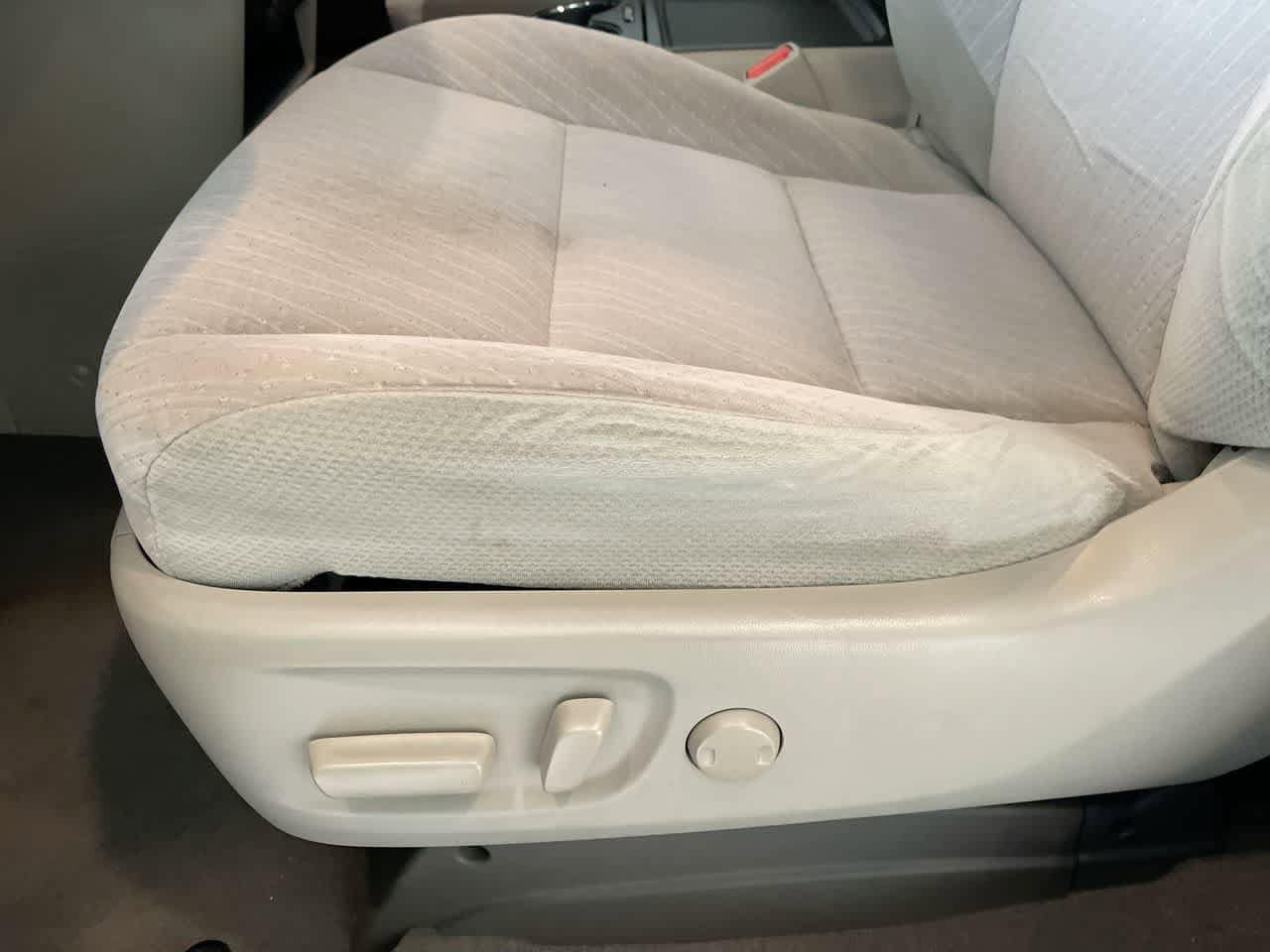 Thumbnail: 2020 Toyota Sienna - 12