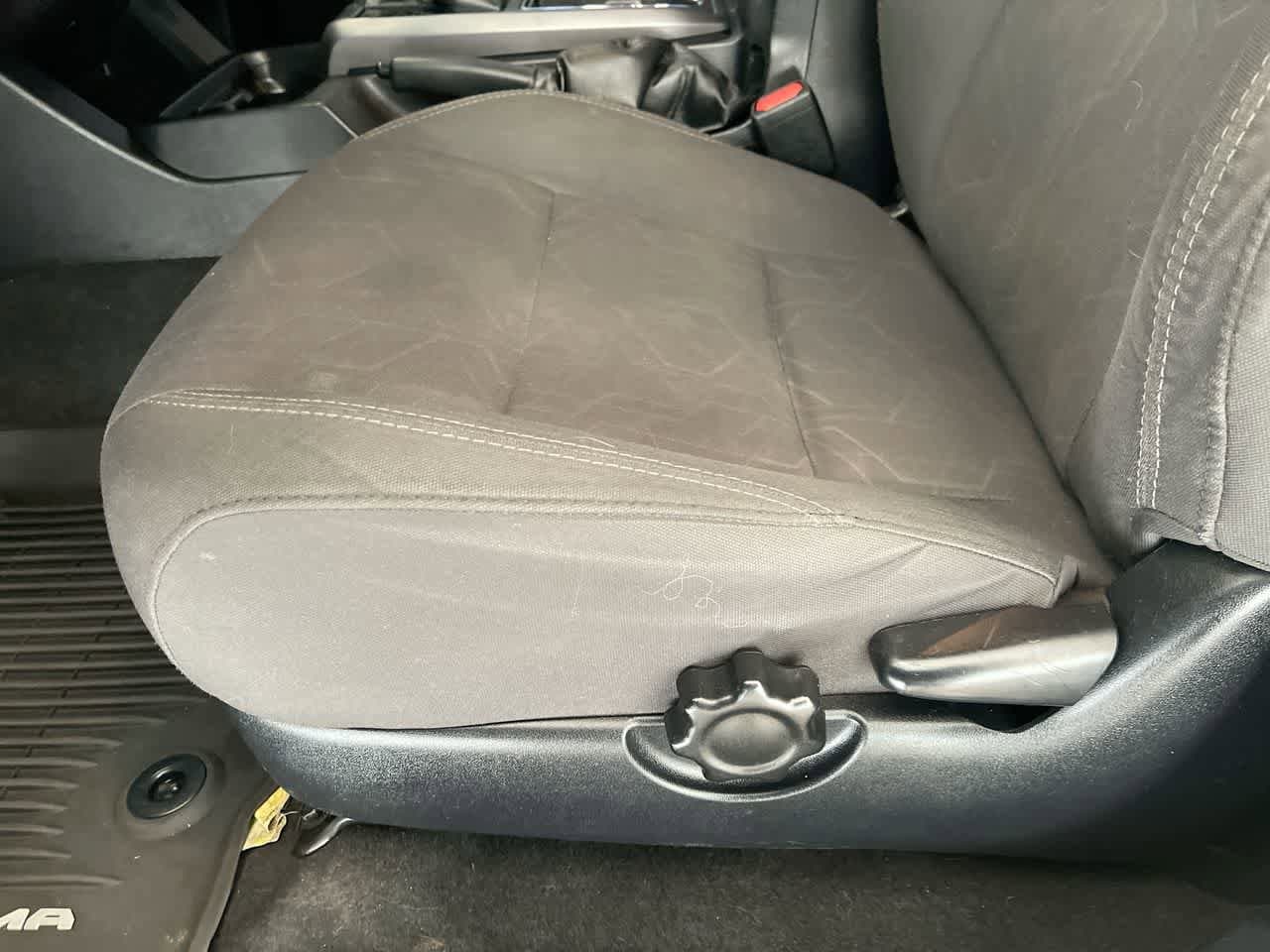 Thumbnail: 2017 Toyota Tacoma - 12