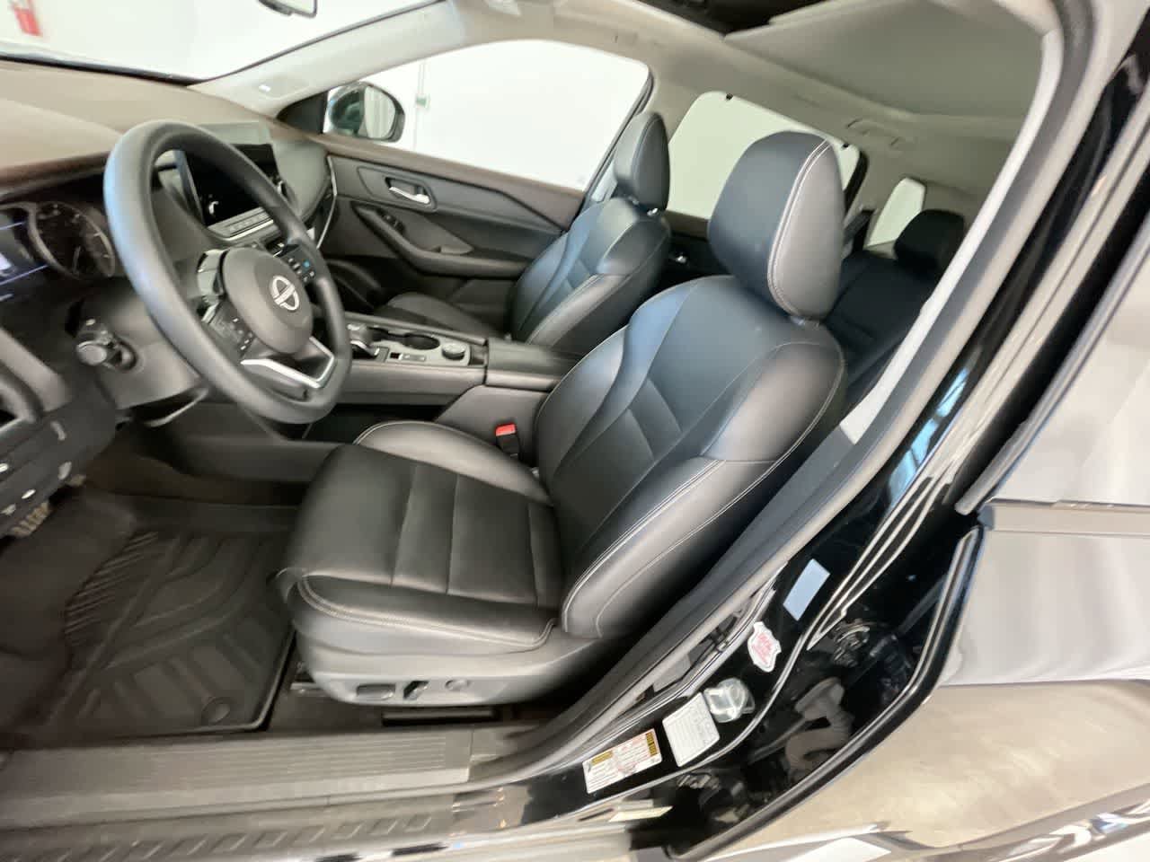 Thumbnail: 2023 Nissan Rogue - 11