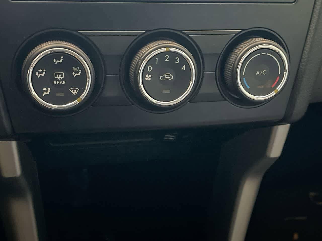 Thumbnail: 2015 Subaru Forester - 18