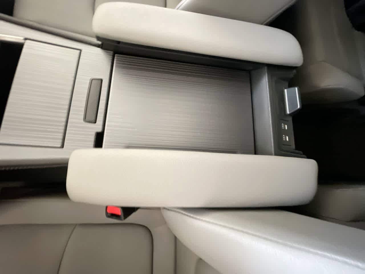 Thumbnail: 2025 Toyota Sienna - 21