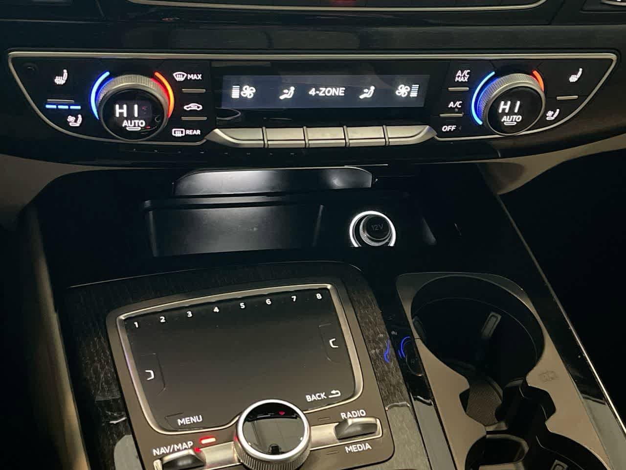 Thumbnail: 2019 Audi Q7 - 19