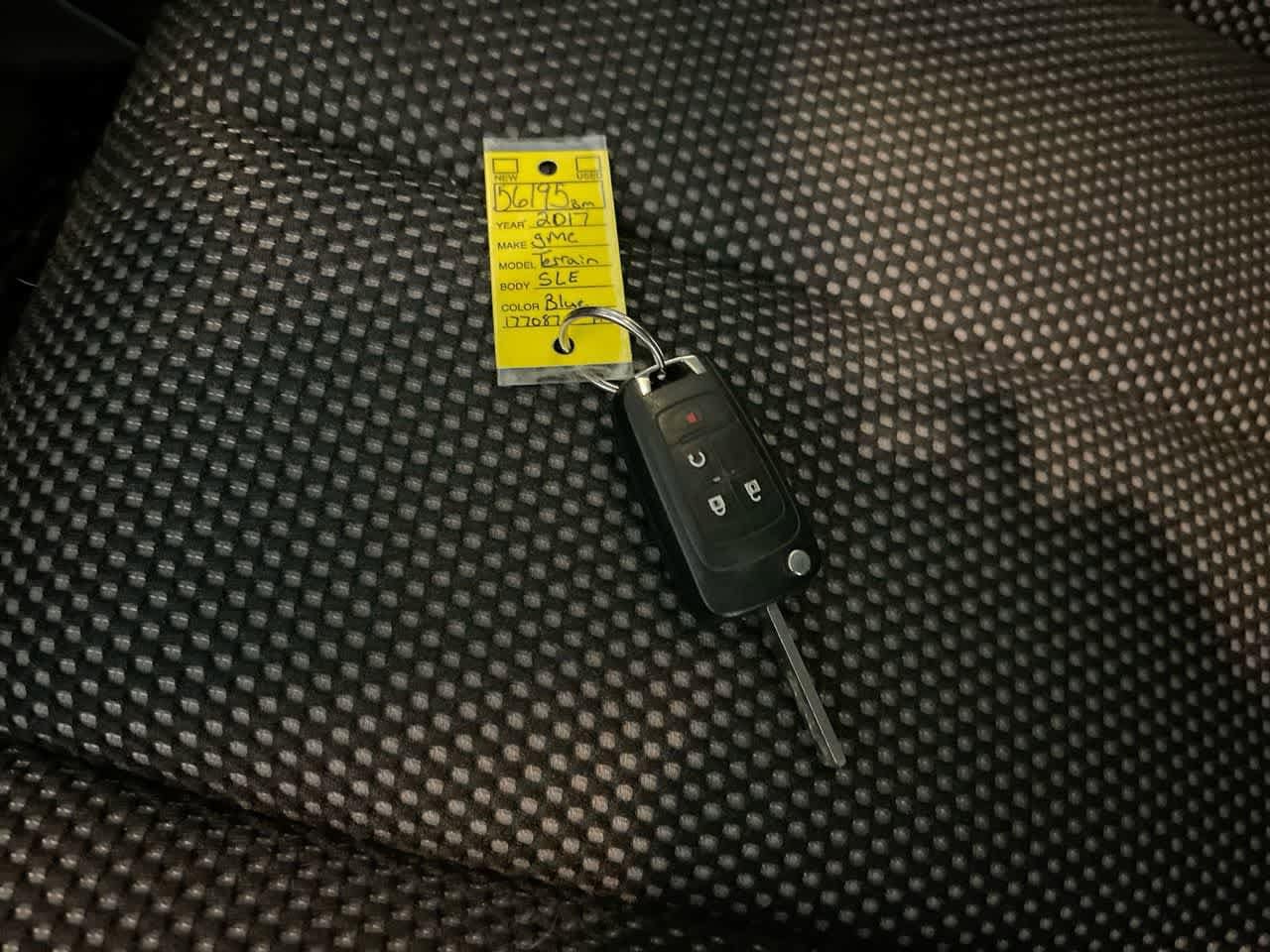 Thumbnail: 2017 GMC Terrain - 26