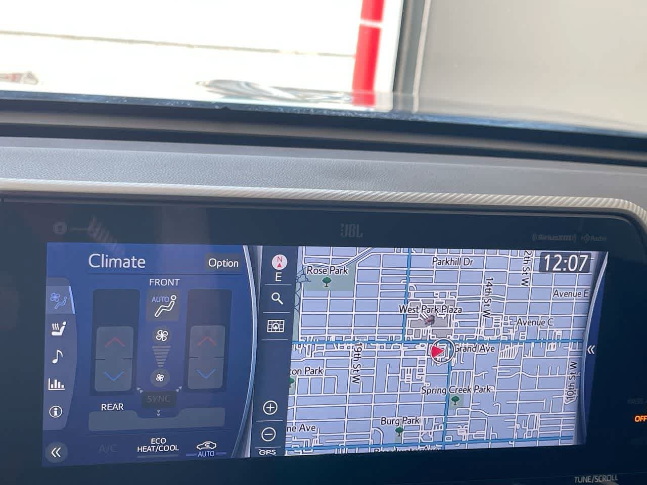 Thumbnail: 2021 Toyota Highlander - 18