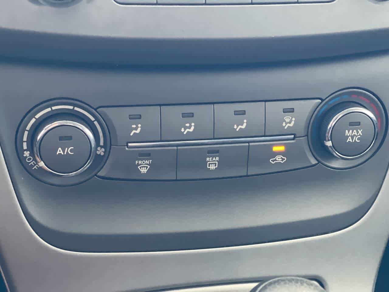 Thumbnail: 2014 Nissan Sentra - 17