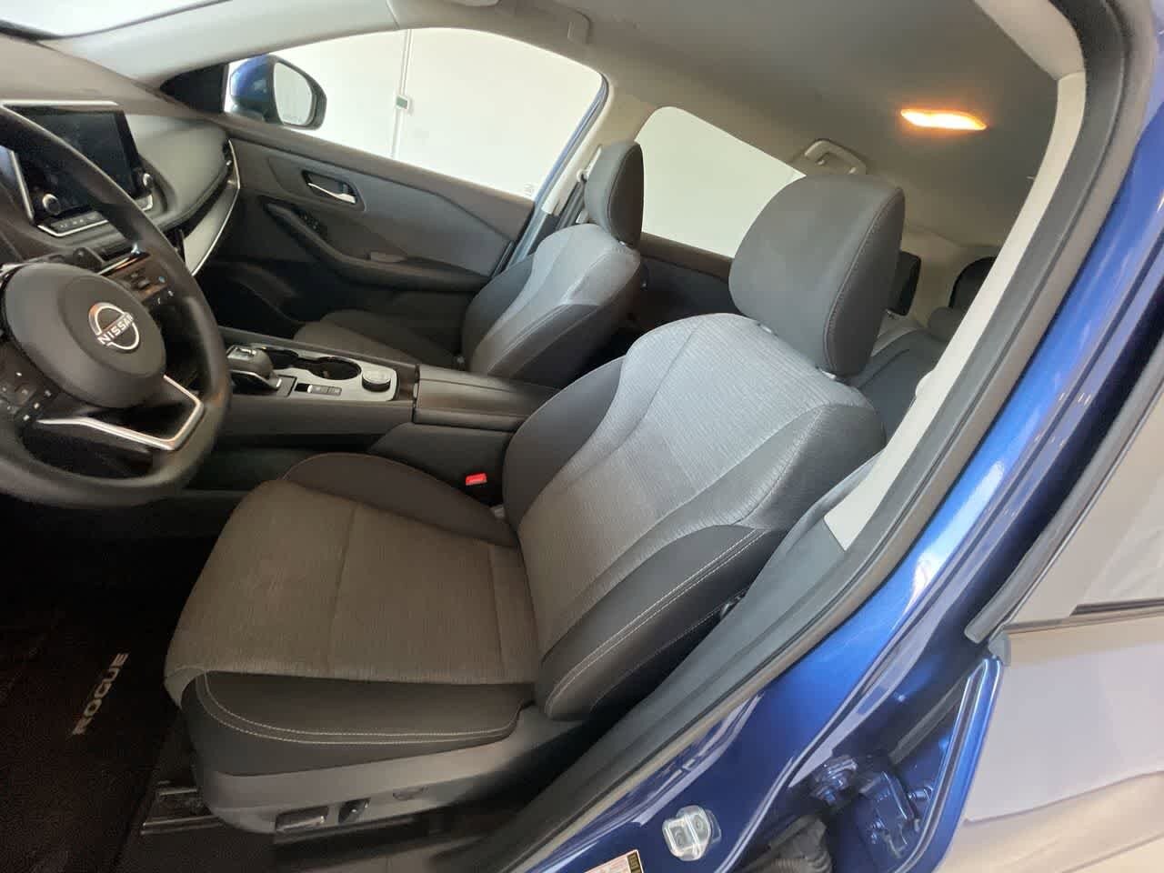 Thumbnail: 2022 Nissan Rogue - 11