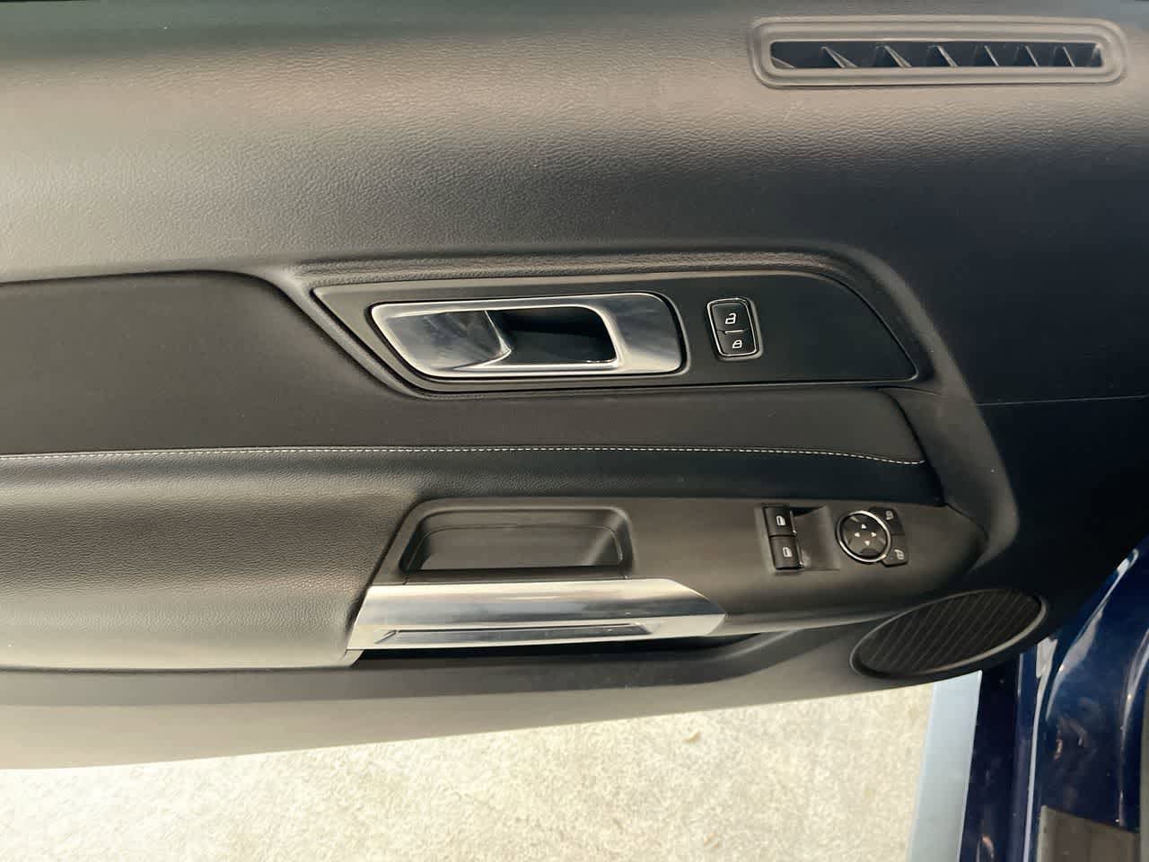 Thumbnail: 2019 Ford Mustang - 13