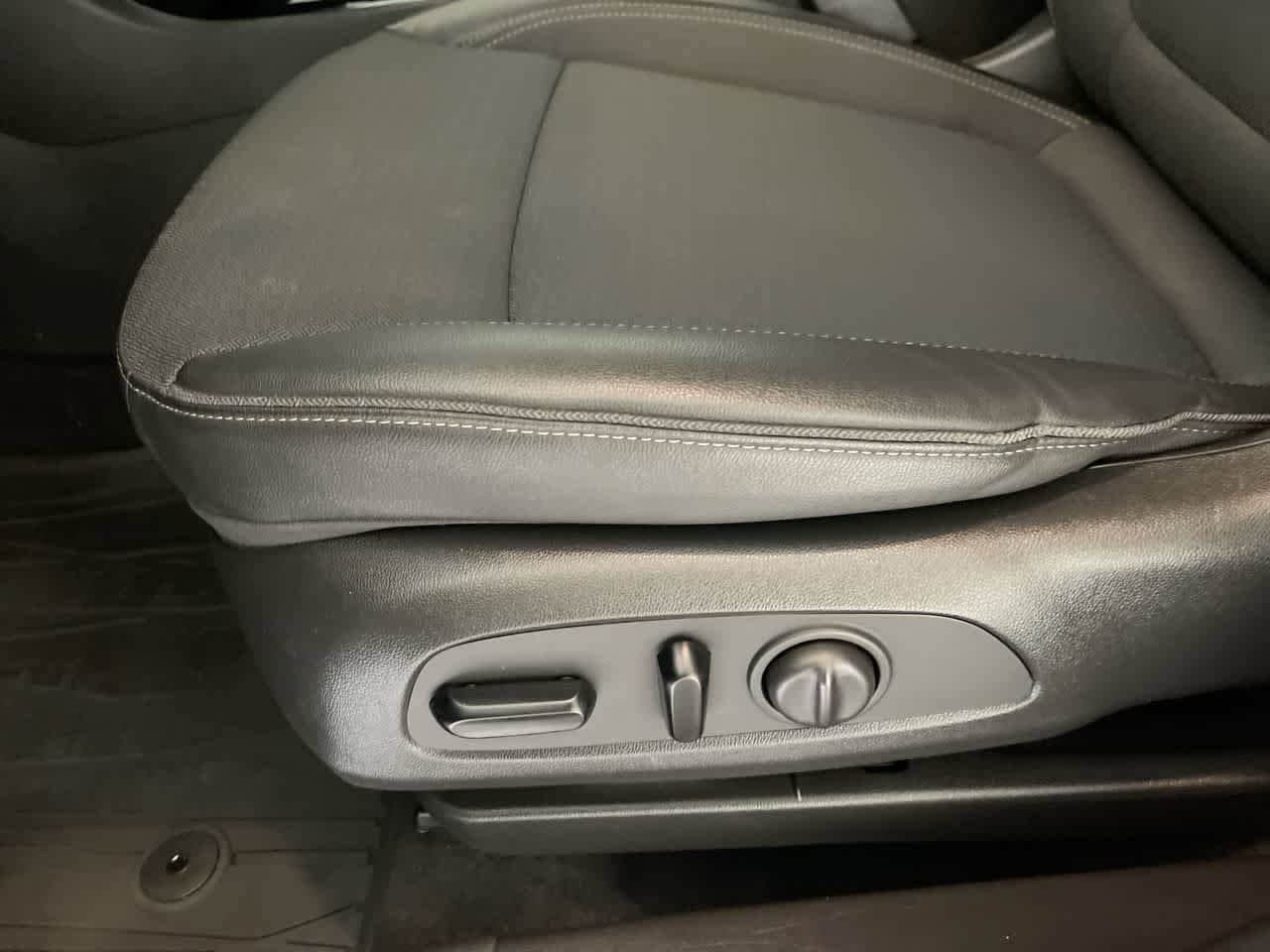 Thumbnail: 2022 Buick Encore GX - 11