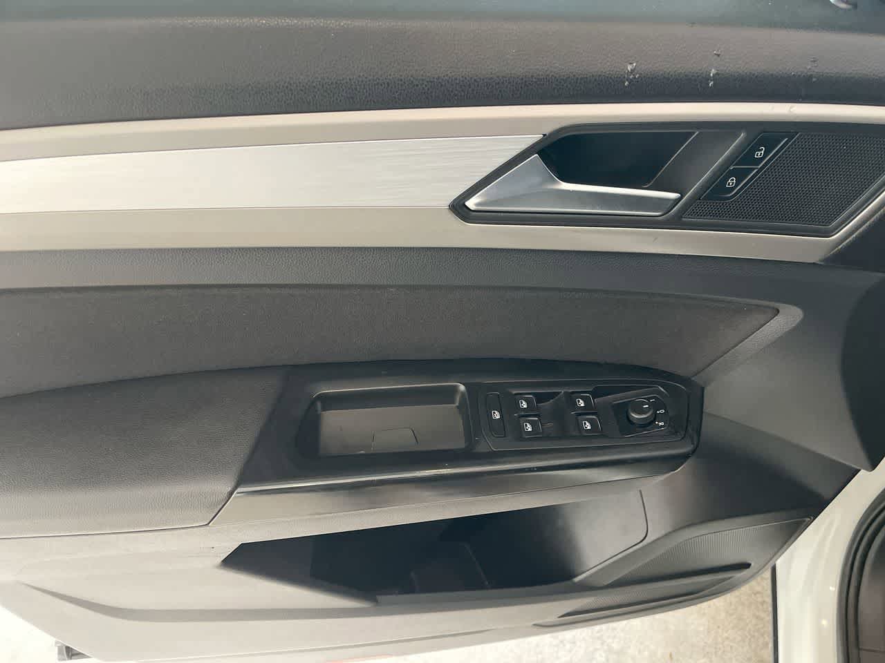 Thumbnail: 2021 Volkswagen Atlas - 13