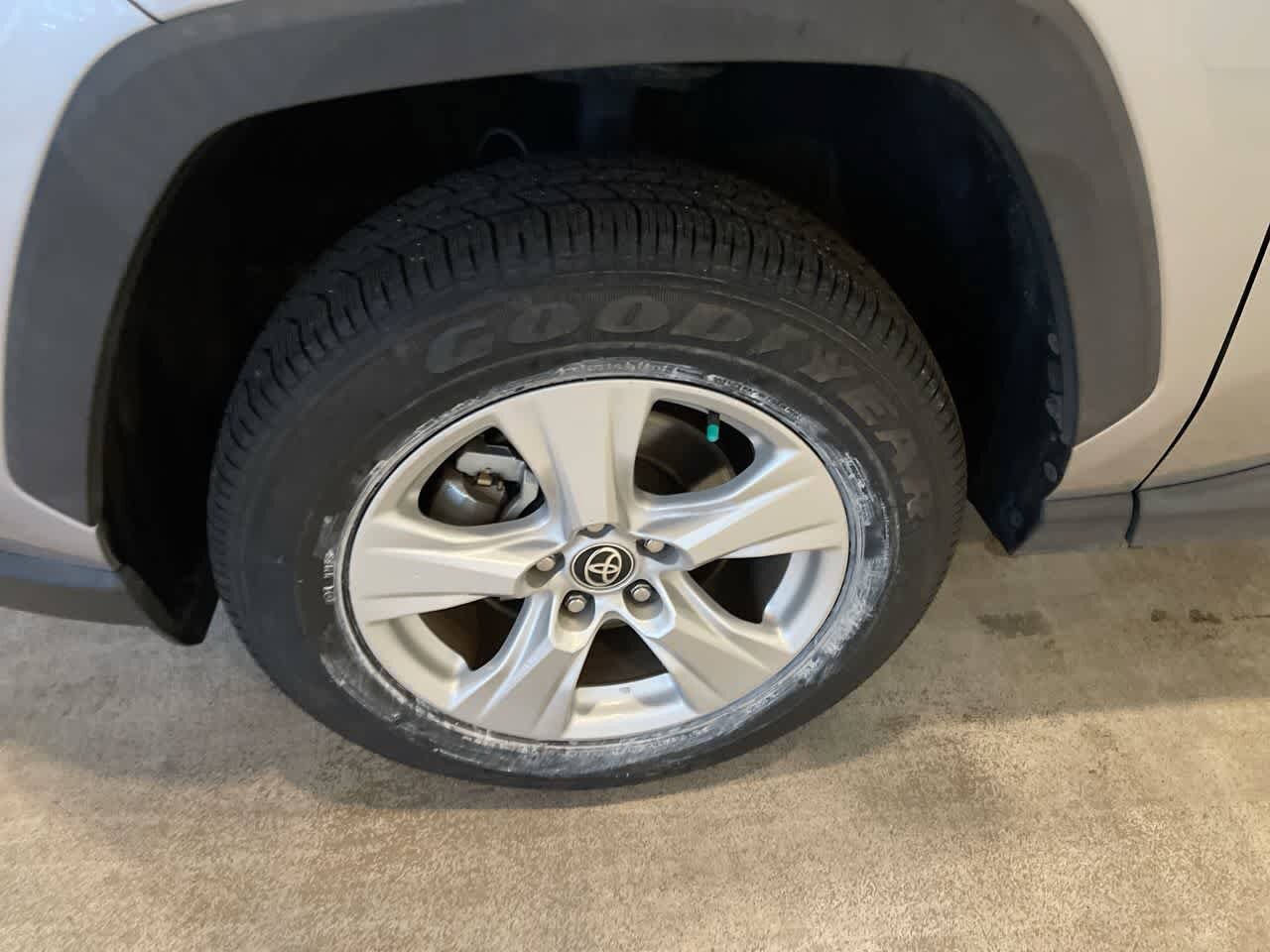 Thumbnail: 2021 Toyota RAV4 - 10