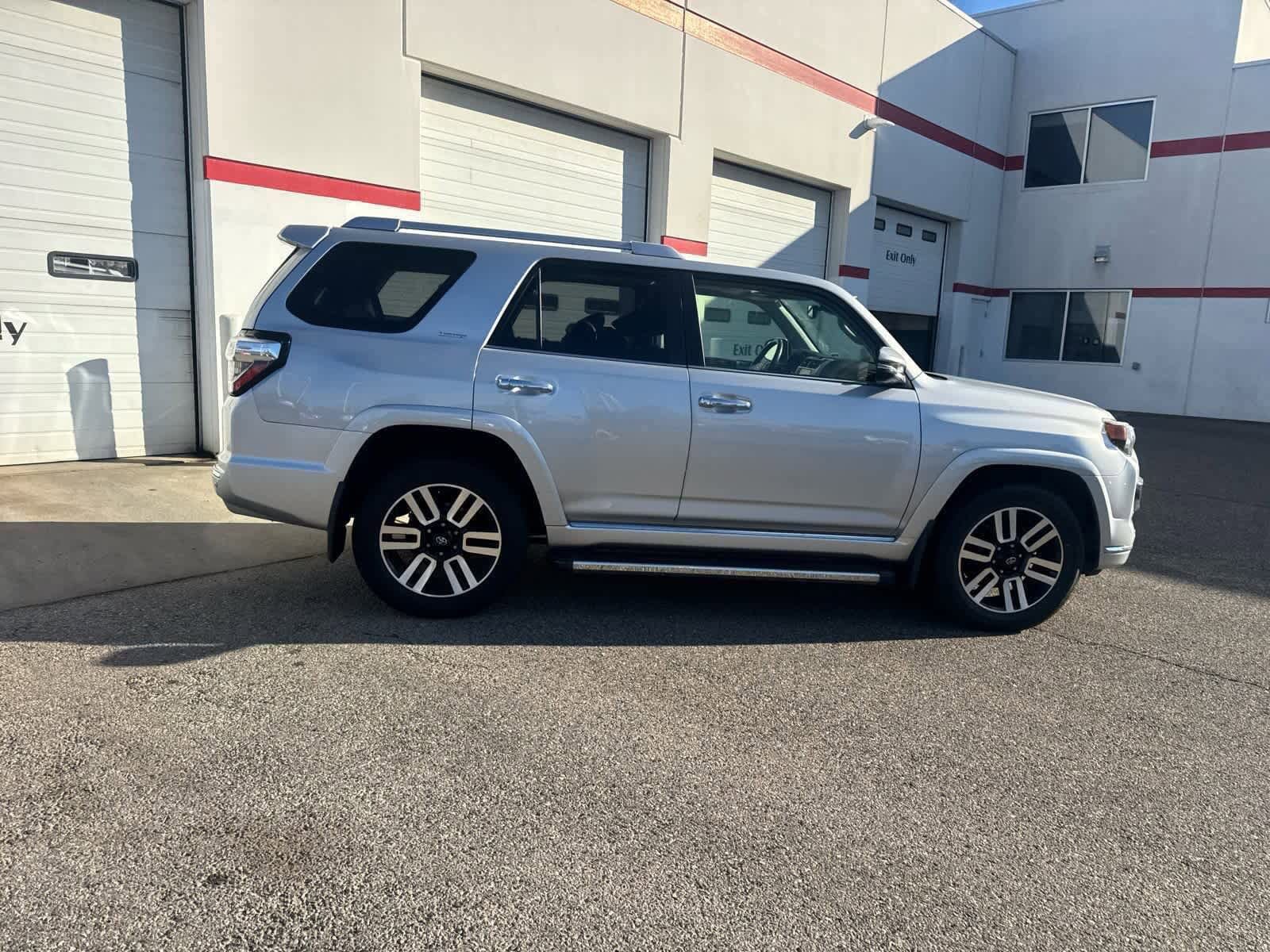 Thumbnail: 2020 Toyota 4Runner - 7