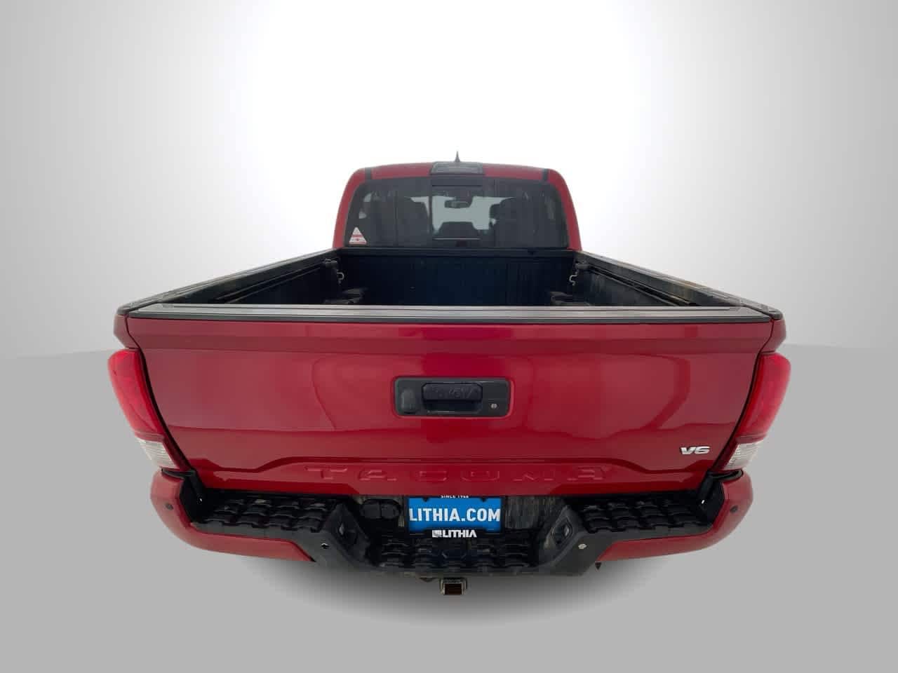 Thumbnail: 2019 Toyota Tacoma - 7