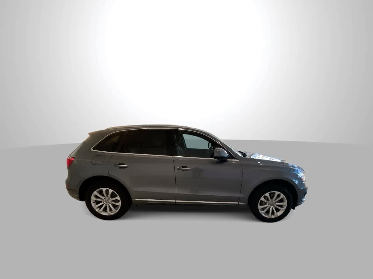 Thumbnail: 2016 Audi Q5 - 9