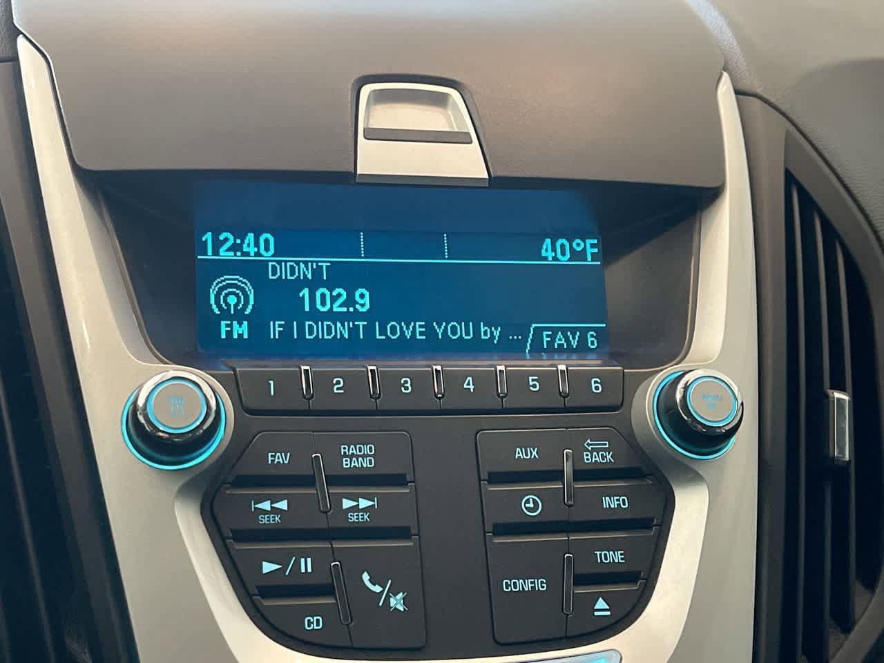 Thumbnail: 2012 Chevrolet Equinox - 16