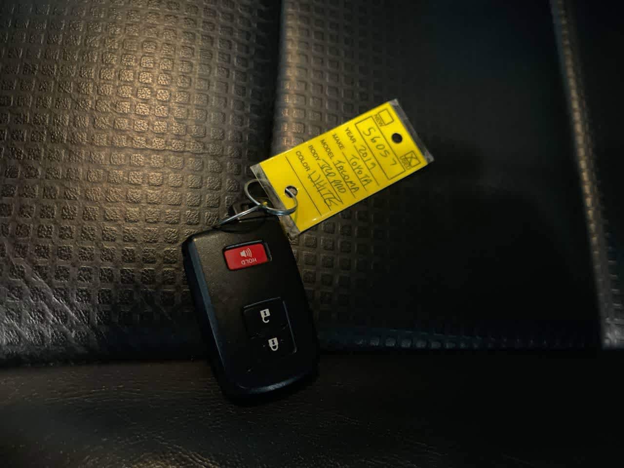 Thumbnail: 2019 Toyota Tacoma - 27