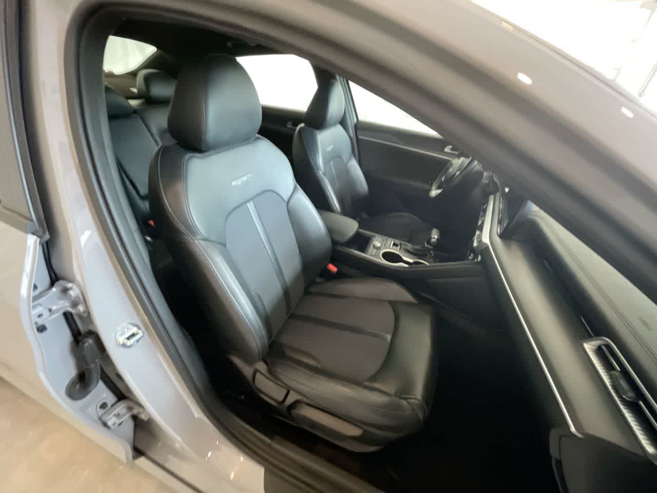 Thumbnail: 2022 Kia K5 - 23