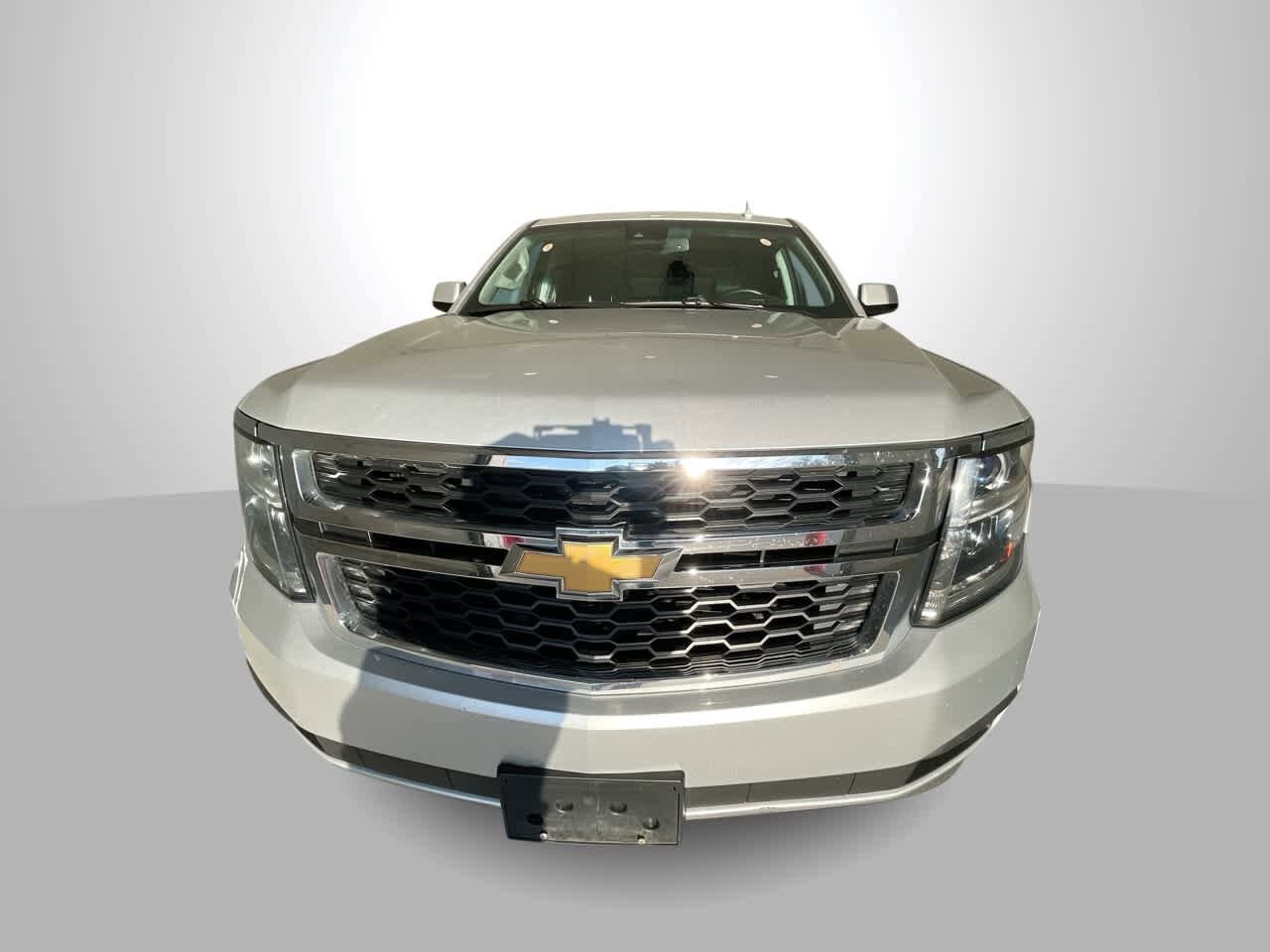 2017 Chevrolet Tahoe LT photo 3