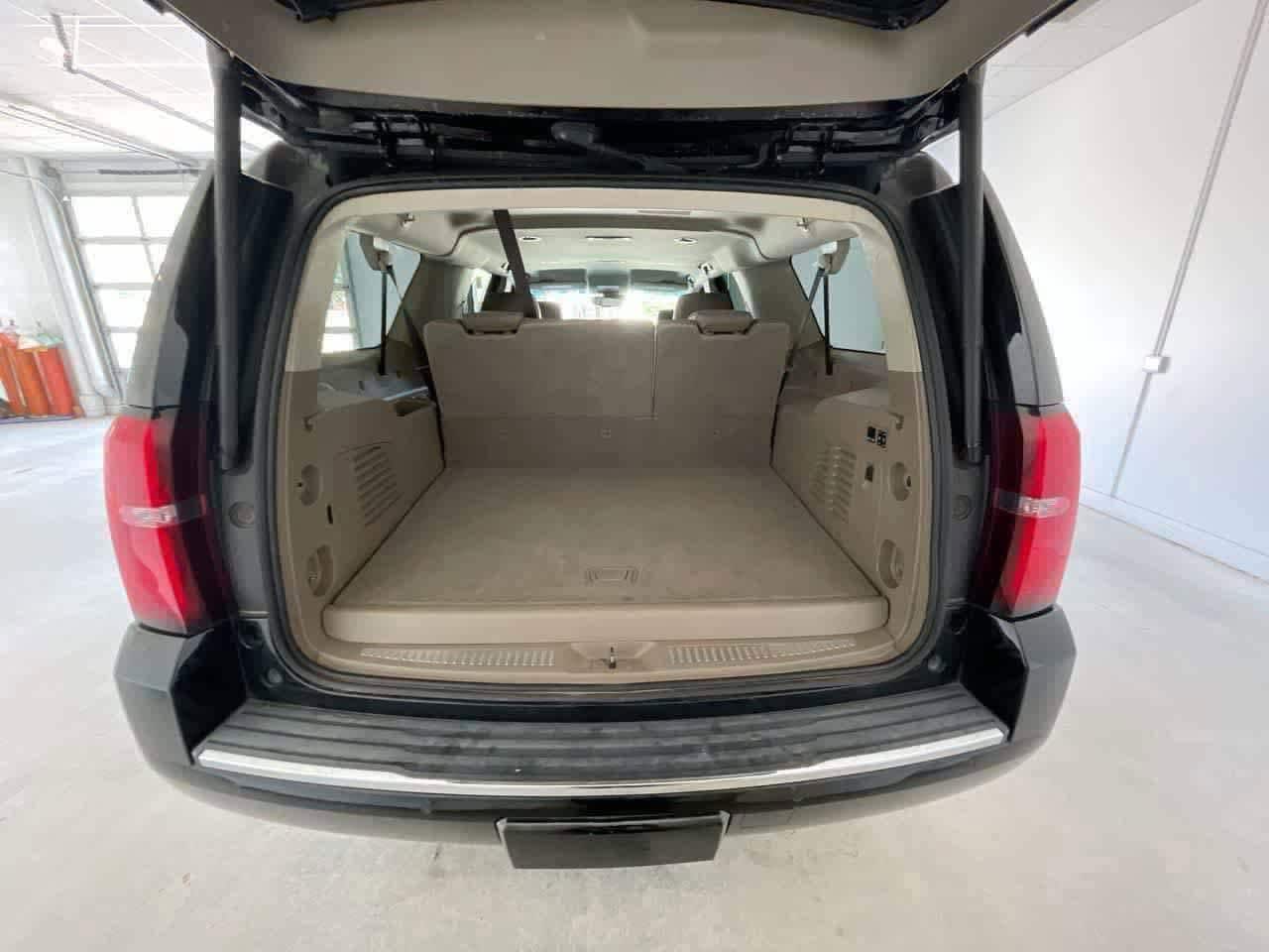 Thumbnail: 2020 Chevrolet Suburban - 29