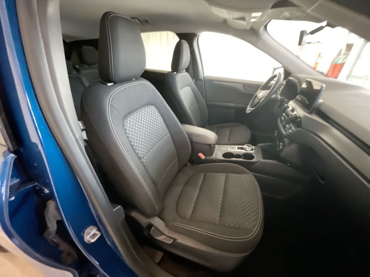 Thumbnail: 2023 Ford Escape - 24