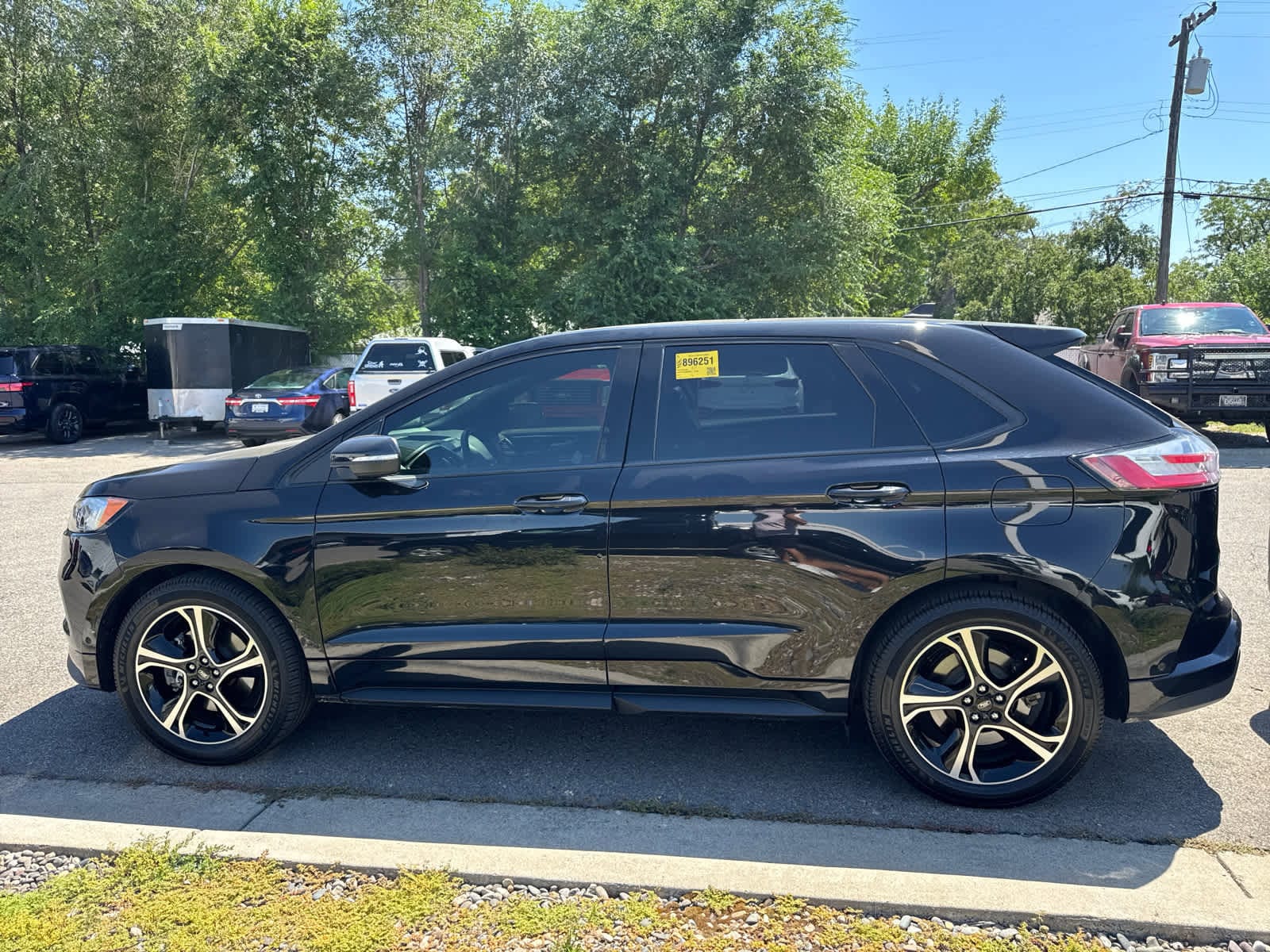 Thumbnail: 2020 Ford Edge - 21