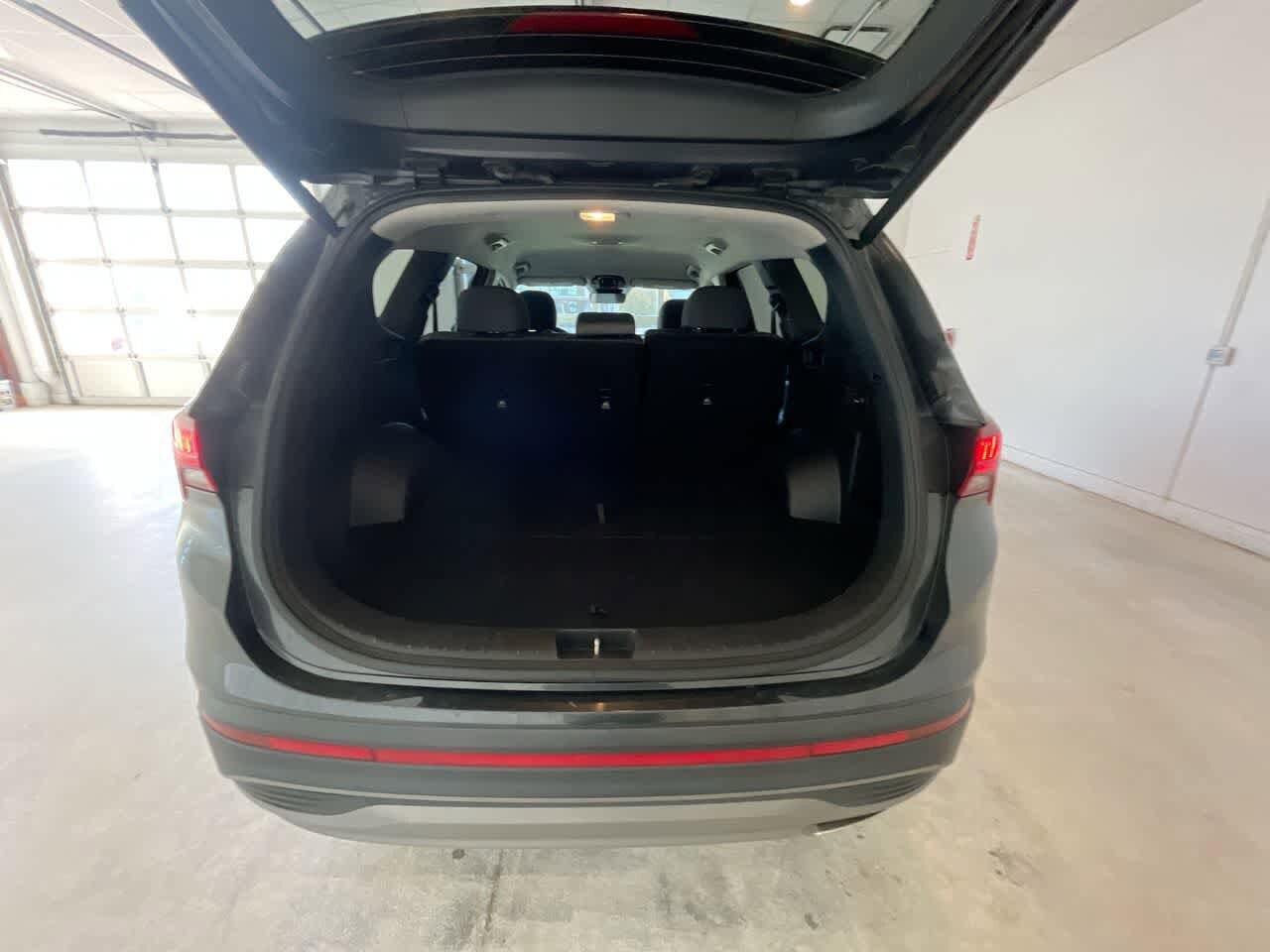 Thumbnail: 2023 Hyundai Santa Fe - 23