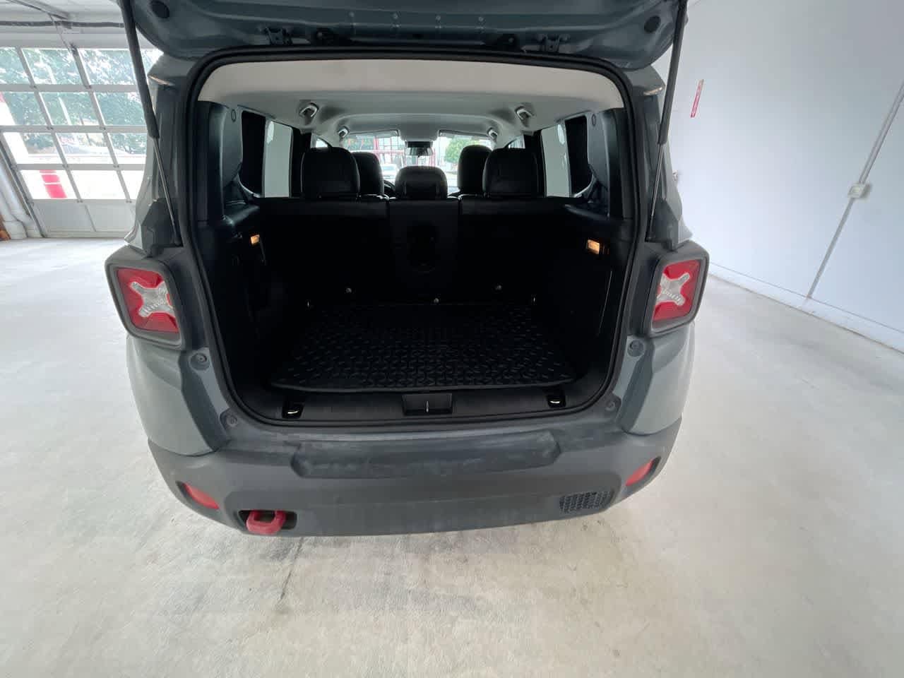 Thumbnail: 2015 Jeep Renegade - 26